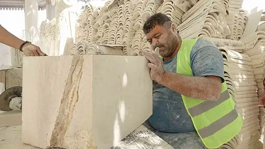 Depremde hasar gören tarihi yapılar 40 derece sıcaklıkta restore ediliyor