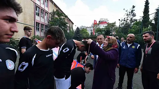 Depremde hayatını kaybeden Ahmet Eyüp Türkaslan anısına turnuva düzenlendi