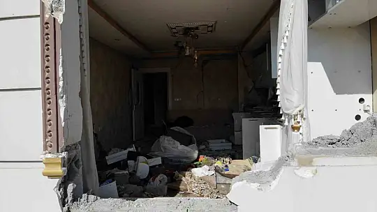 Depremde öleceğini düşünürken bebeği oldu