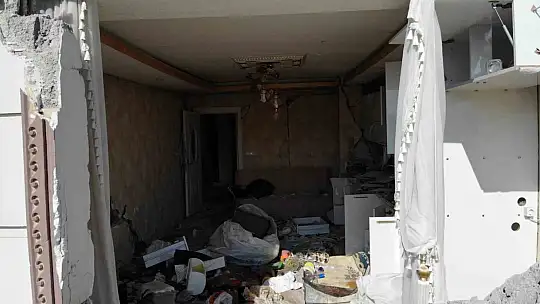 Depremde öleceğini düşünürken bebeği oldu