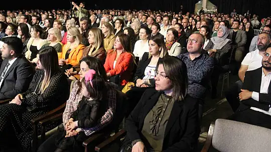 Depremde üyelerini kaybeden Antakya Medeniyetler Korosu'ndan Gaziantep'te konser