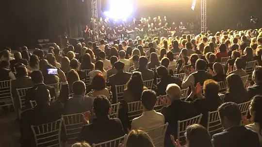 Depremde üyelerini kaybeden Antakya Medeniyetler Korosu'ndan Gaziantep'te konser