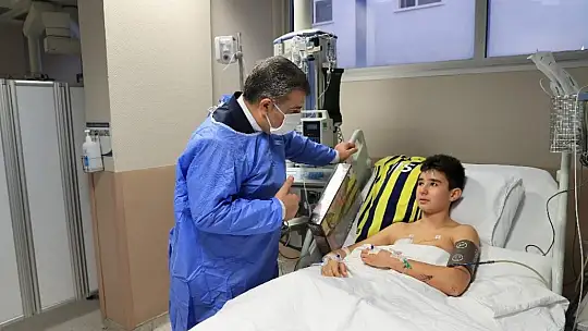 Depremden 10 saat sonra kurtarılan Günay'ın enkaz altındaki görüntüleri ortaya çıktı