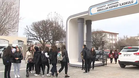 Depremden etkilenen Gaziantep'te okullar açıldı