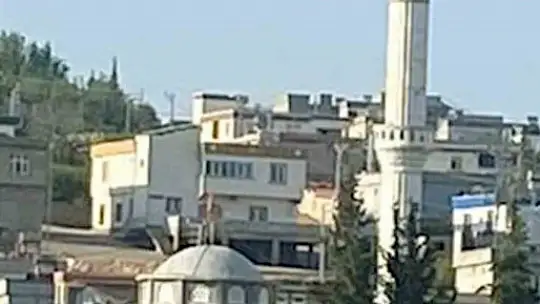Depremden etkilenen Taşdeğirmen Camii inşaatı onarılmayı bekliyor