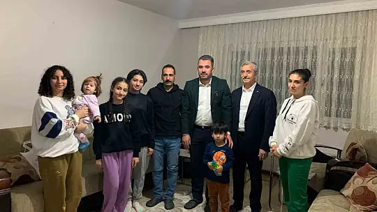 Depremden sonra yüzlerce kilometre uzağa taşınan ailelere sürpriz ziyaret