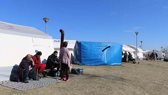 Depremlerde en fazla hasar alan ilçelerin başında gelen Nurdağı, havadan görüntülendi