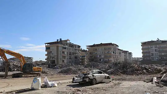 Depremlerde en fazla hasar alan ilçelerin başında gelen Nurdağı, havadan görüntülendi