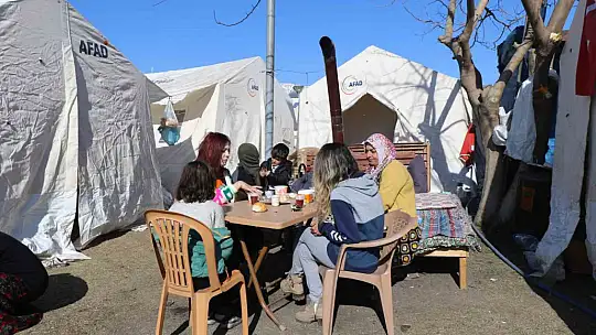 Depremlerde en fazla hasar alan ilçelerin başında gelen Nurdağı, havadan görüntülendi