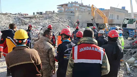 Depremlerde en fazla hasar alan ilçelerin başında gelen Nurdağı, havadan görüntülendi
