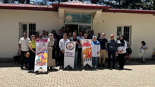 Depremzede öğrencilere öğretmenler moral oldu