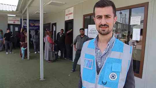 Depremzedelere gönüllü güzellik hizmeti