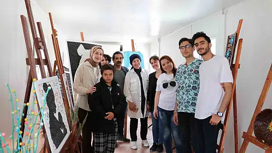 Depremzedelerin yaraları sarılıyor