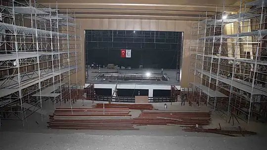 Devlet tiyatrosu Şehitkamil sahnesinde sona gelindi