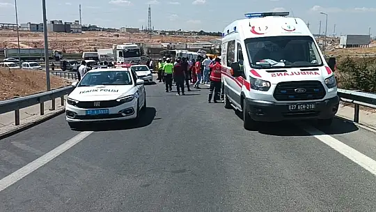 Devrilen kamyonun sürücüsü öldü, yakınlarının feryadı yürek dağladı