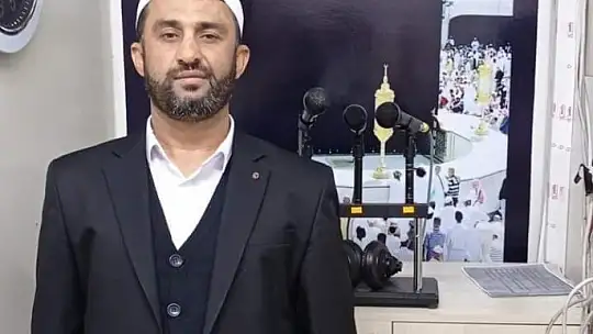 Dini değerlere hakaret eden şahıs, kendisini uyaran imamı bıçakladı