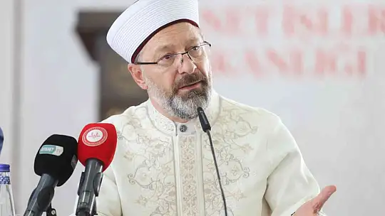 Diyanet İşleri Başkanı Erbaş, İsveç'te Kur'an-ı Kerim yakılmasını 120 ülkede mahkemeye taşıyacaklarını açıkladı