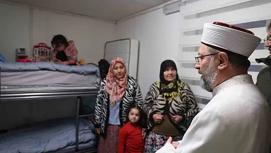 Diyanet İşleri Başkanı Erbaş, Islahiye'de konteyner kent ve koordinasyon merkezini ziyaret etti