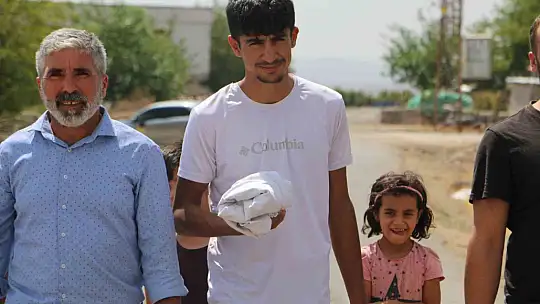 Diyarbakır'da bulunan göktaşı 4 milyon liradan satışa çıkartıldı