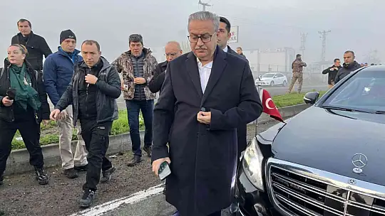 Diyarbakır Valisi Su, terör saldırısının yapıldığı yerde incelemelerde bulundu