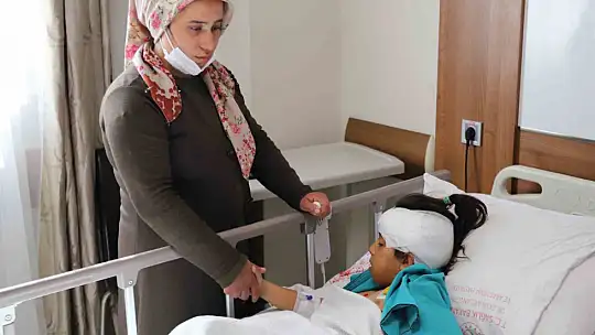 Doğuştan işitme kaybı olan 6 yaşındaki Hatice artık duyabilecek
