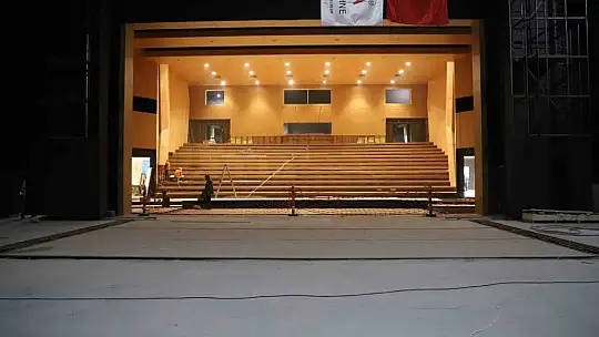 D.T. Şehitkamil Sahnesi'nde geri sayım başladı