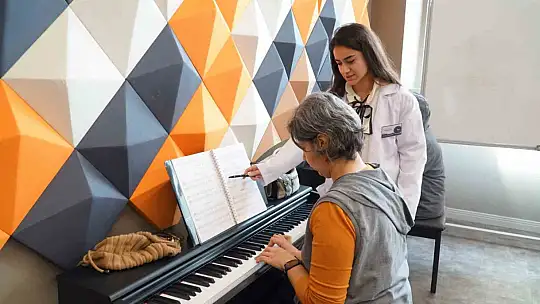 D.T. Şehitkamil Sahnesi Sanat Merkezi'nde eğitimler başladı