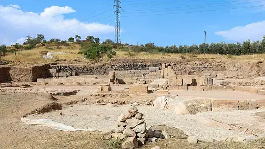 Dülük Antik Kenti'ndeki kazı çalışmalarının yıl geneline yayılması hedefleniyor