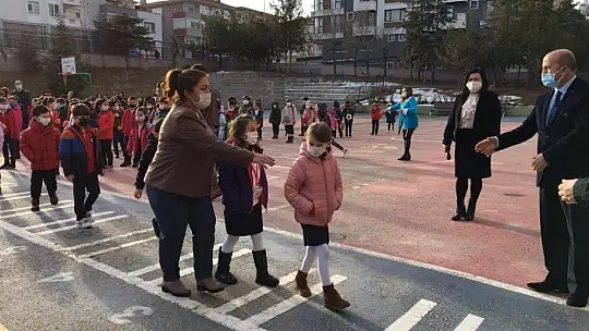 Düşük ve orta riskli bölgelerde yüz yüze eğitim başladı
