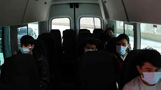 Düzensiz göçmenler ülkelerine Göçmen Geri Gönderme Merkezleri'nden böyle gönderiliyor