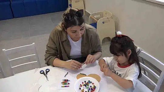 Ebeveynler ve çocuklar için Bebek Kütüphanesi