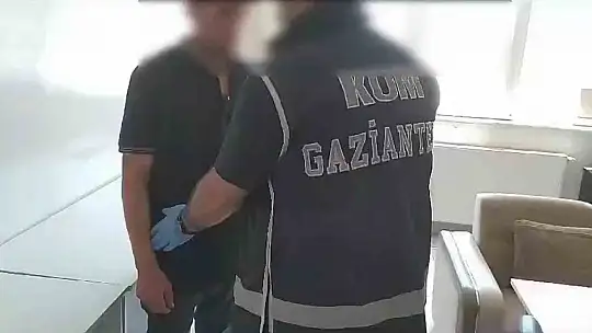 Ehliyet sınavında akıl almaz kopya düzeneği