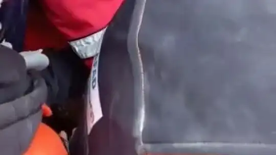 Ekiplere seslenen anne ve kızı enkazdan çıkarıldı