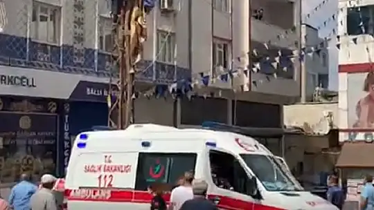 Arızayı gidermeye çalışan işçi elektrik akımına kapıldı