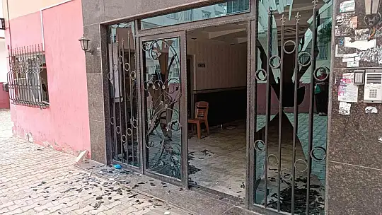 Elektrik yüklemesi yapmayan yöneticiye EYP'li saldırı