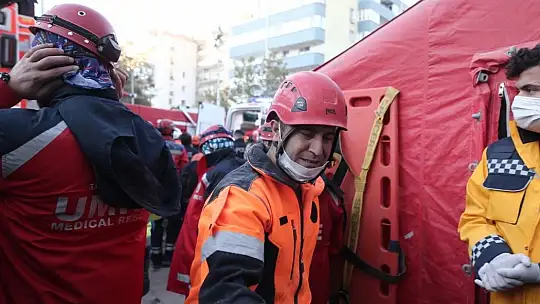3 yaşındaki Elif bebek enkazın altından sağ çıkarıldı