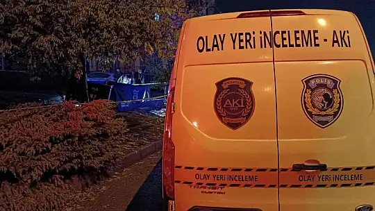 Emekli polis eşini sokak ortasında öldürdü
