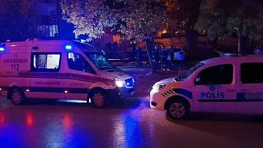 Emekli polis eşini sokak ortasında öldürdü