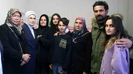 Emine Erdoğan, BM Habitat İcra Direktörü Sharif ile deprem bölgesine gitti
