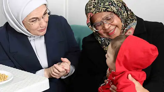 Emine Erdoğan, BM Habitat İcra Direktörü Sharif ile deprem bölgesine gitti