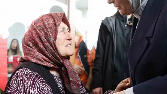 Emine Erdoğan, BM Habitat İcra Direktörü Sharif ile deprem bölgesine gitti
