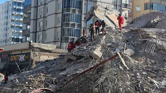 Emre apartmanında 72 saat sonra umutlar yeniden yeşerdi