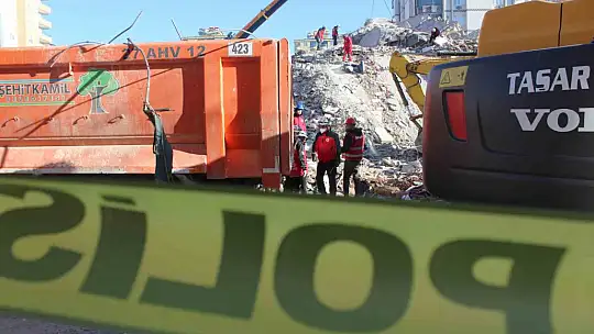 Emre apartmanında 72 saat sonra umutlar yeniden yeşerdi