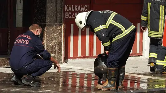 Çay demlerken tüpte unutulan demlik yangına neden oldu
