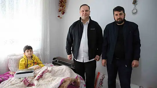 Enkaz altında kabusu yaşadı, üç gün sonra bacağı kesilmiş halde bulundu