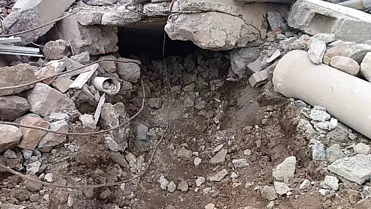 Enkaz altında kalan 9 kuzu 11 gün sonra kurtarıldı, sahibi o anları anlattı