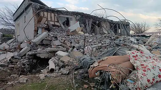 Enkaz altında kalan 9 kuzu 11 gün sonra kurtarıldı, sahibi o anları anlattı