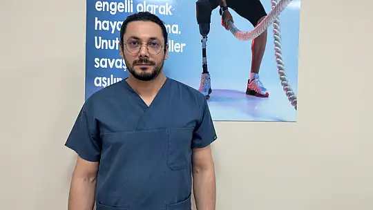 Enkazda eşini ve sağ bacağını kaybeden kadın protezine kavuştu