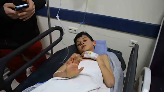 Enkazdan 156 saat sonra kurtulan 9 yaşındaki Semih'in 'Muslera' hayali gerçek oldu