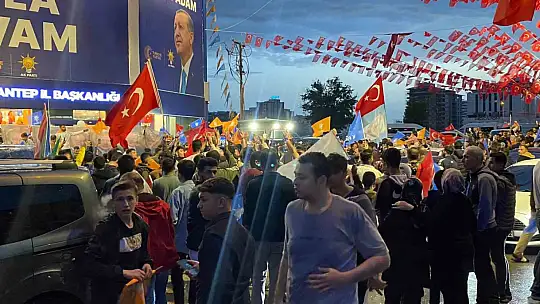 Erdoğan'ın zaferi Gaziantep'te coşkuyla kutlanıyor